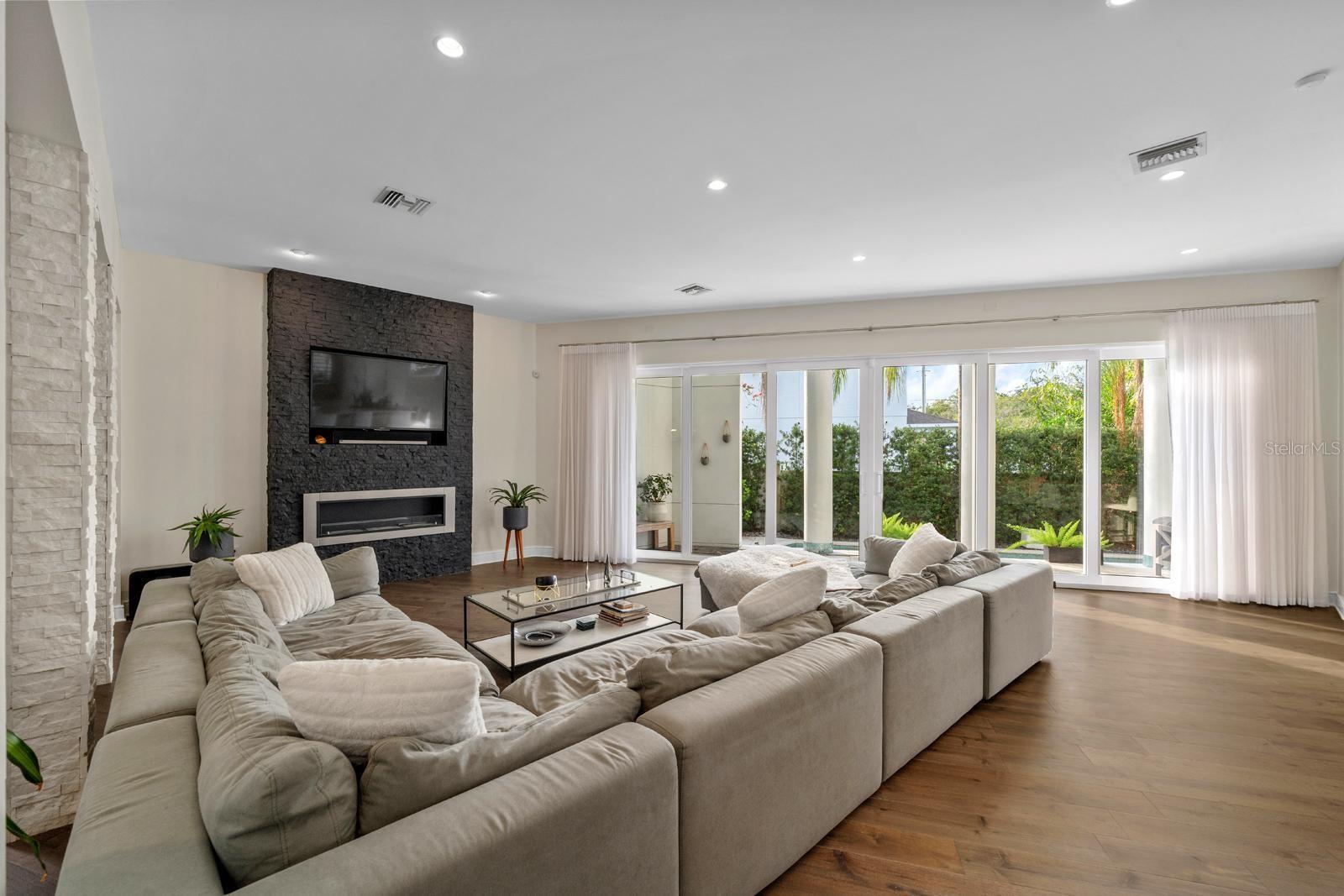 Image 10 of 50 For 2711 Trilby Avenue