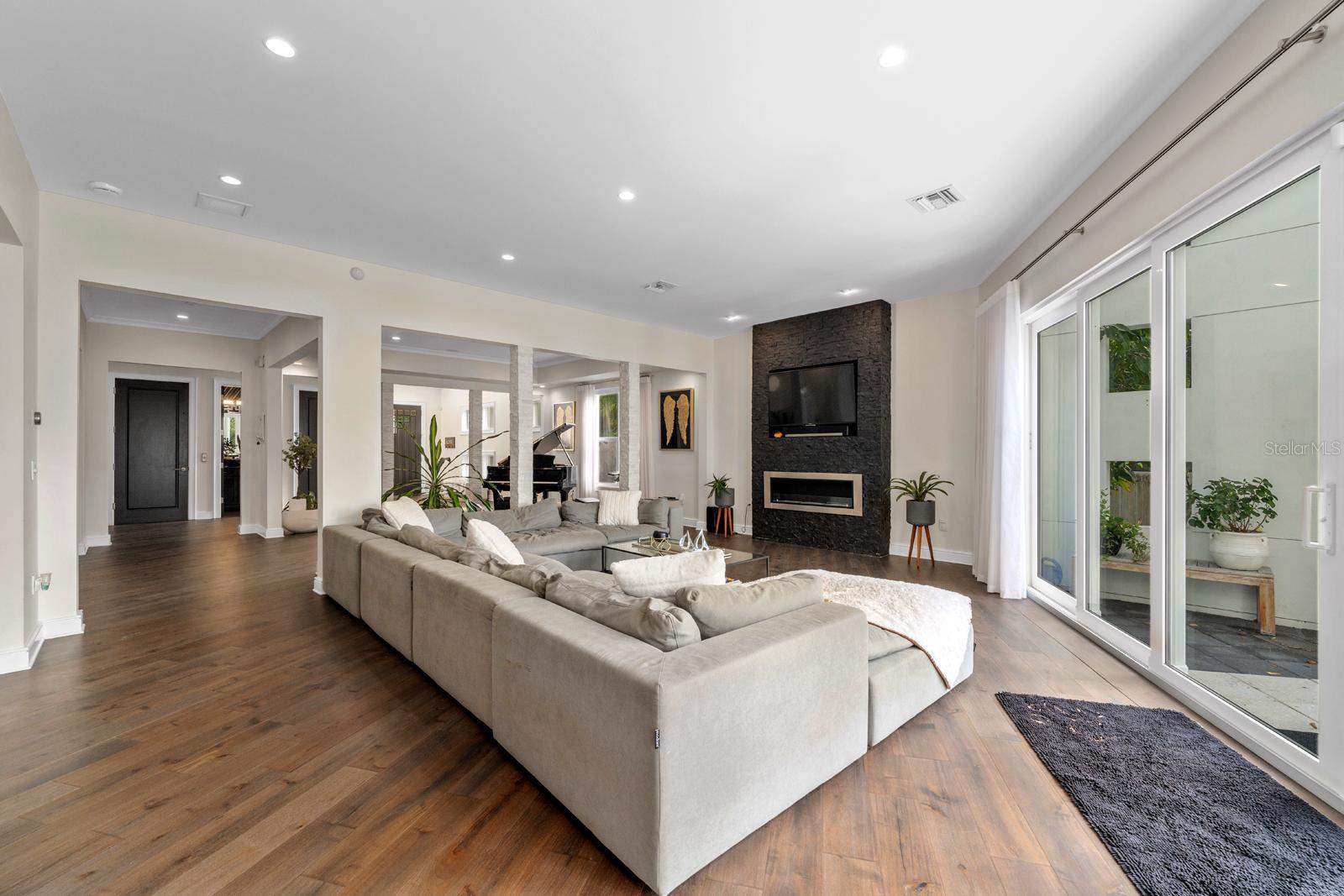 Image 11 of 50 For 2711 Trilby Avenue