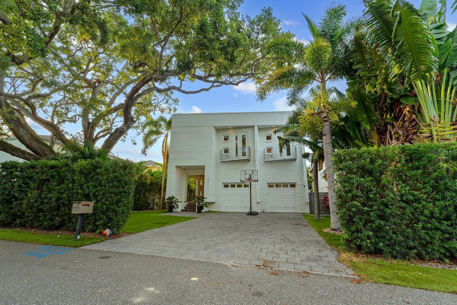 Image 2 of 50 For 2711 Trilby Avenue