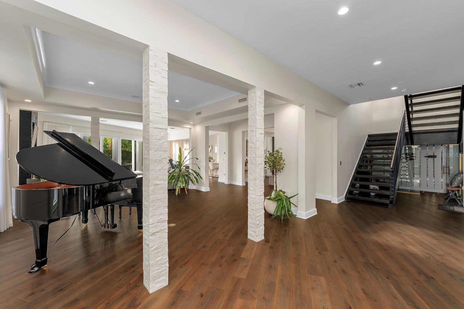 Image 20 of 50 For 2711 Trilby Avenue