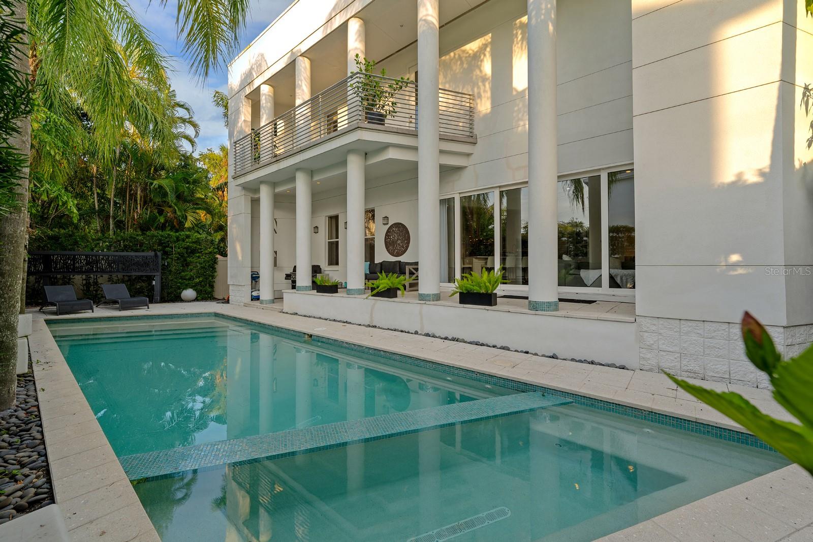 Image 3 of 50 For 2711 Trilby Avenue