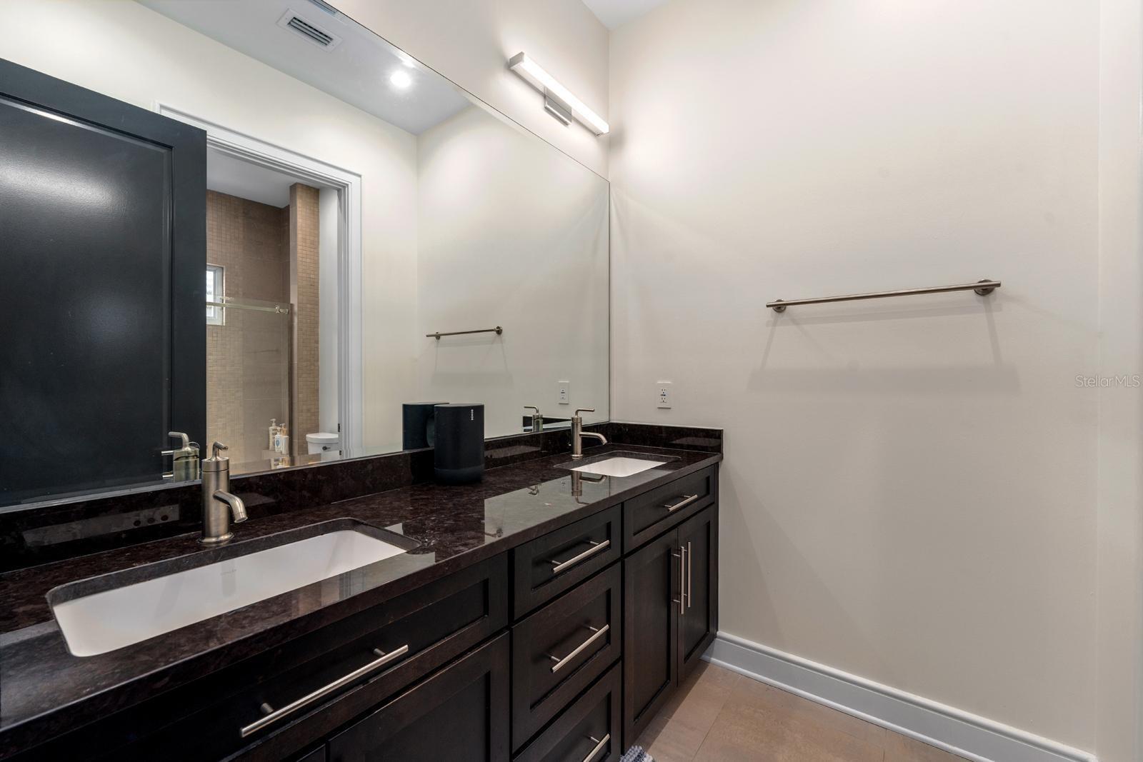 Image 36 of 50 For 2711 Trilby Avenue
