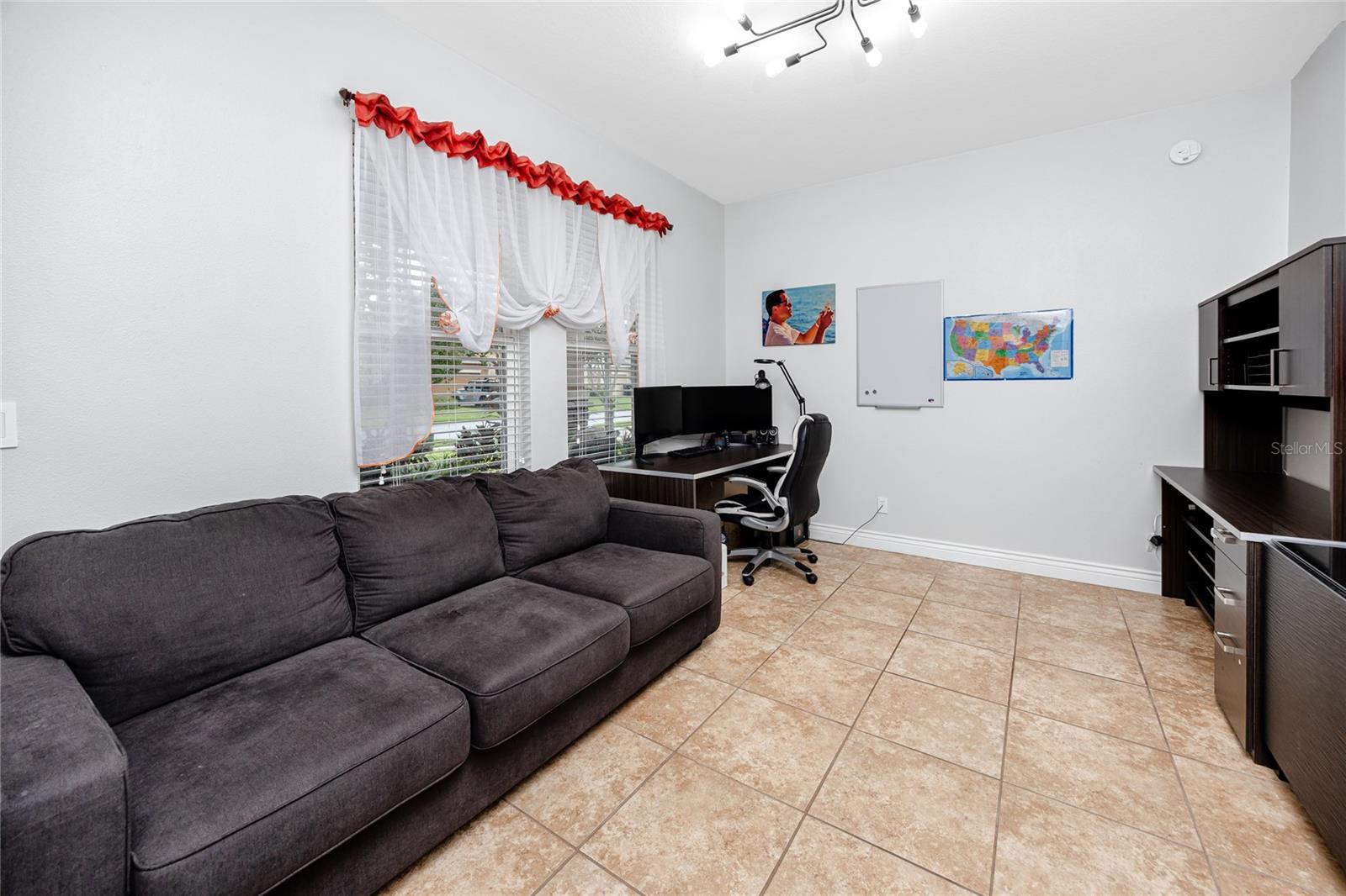 Listing photo id 17 for 1601 Fox Grape Loop