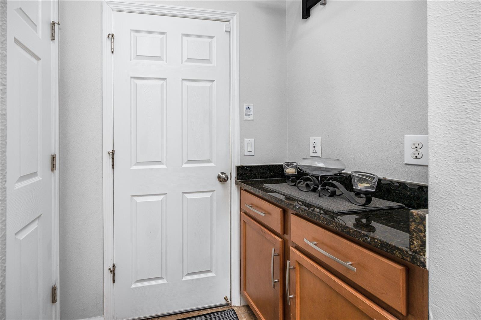 Listing photo id 19 for 1601 Fox Grape Loop