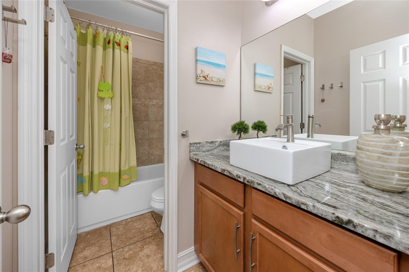 Listing photo id 33 for 1601 Fox Grape Loop