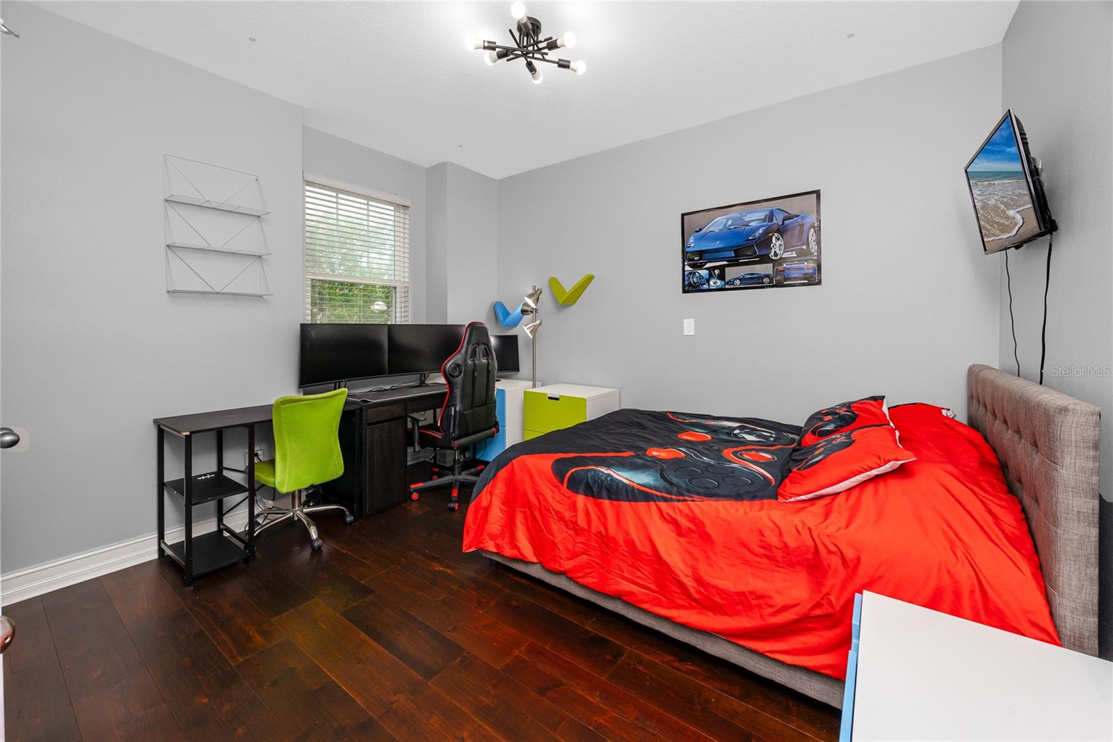 Listing photo id 35 for 1601 Fox Grape Loop
