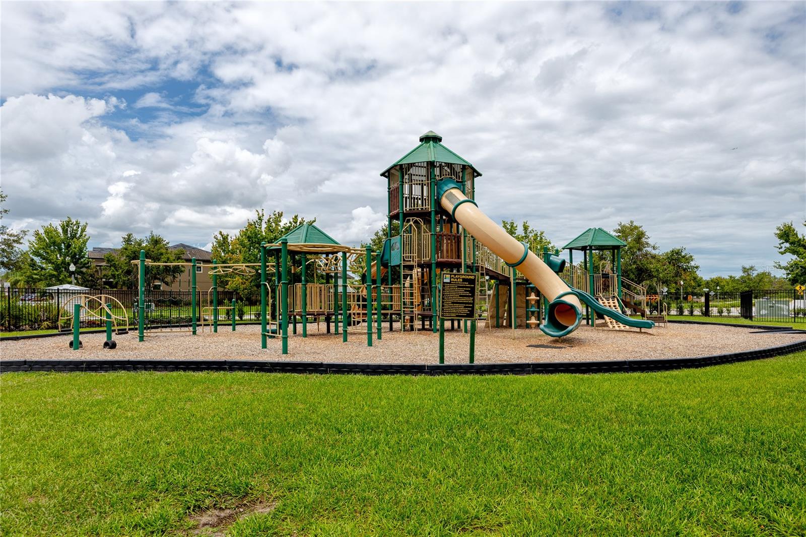 Listing photo id 54 for 1601 Fox Grape Loop