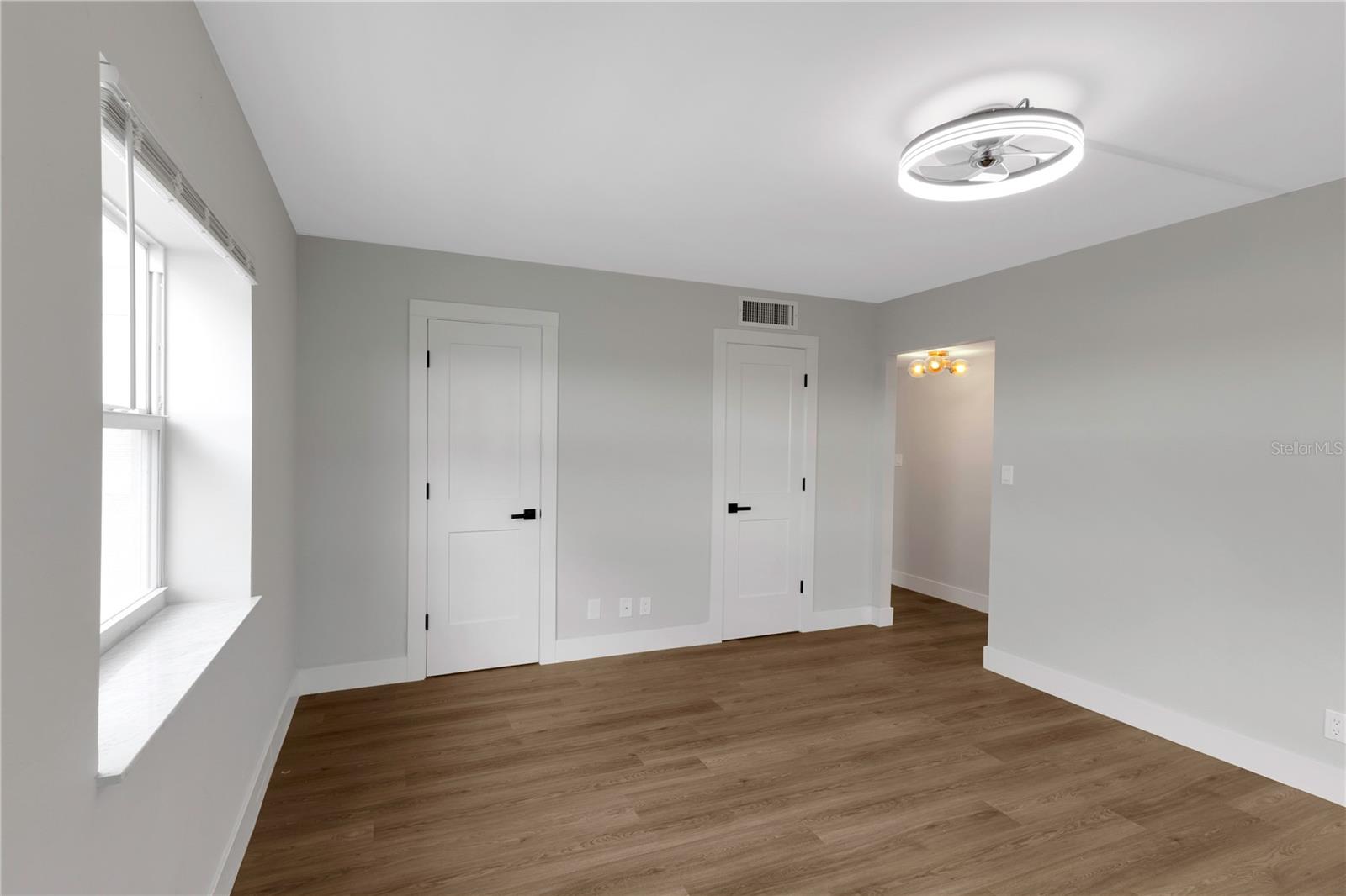Image 11 of 27 For 400 64th Avenue 502