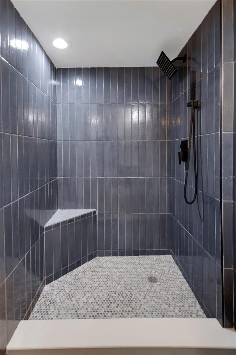 Image 19 of 27 For 400 64th Avenue 502