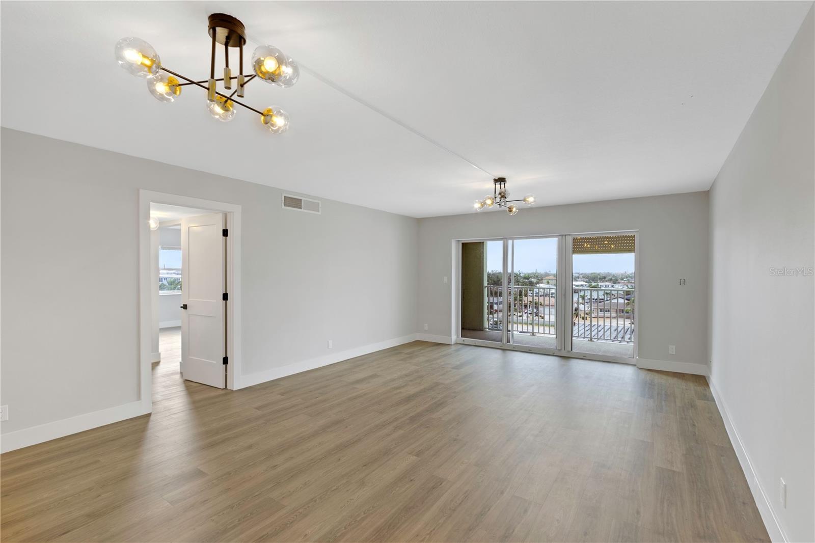 Image 5 of 27 For 400 64th Avenue 502