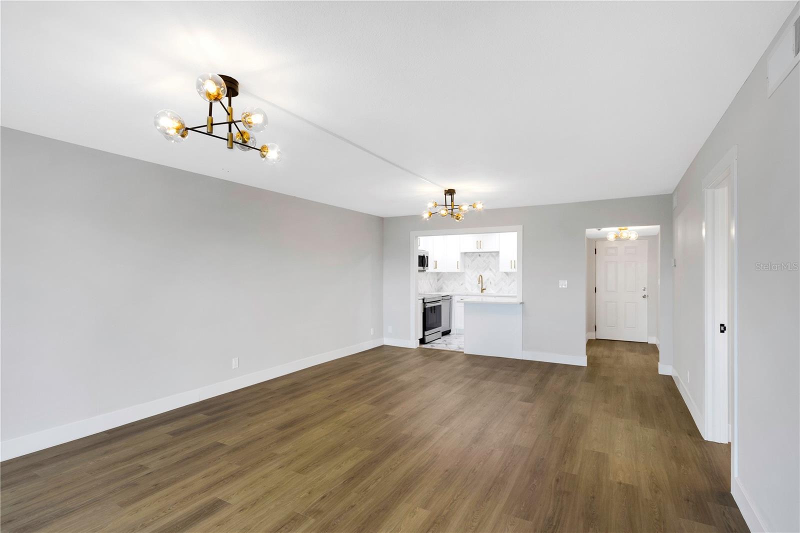 Image 6 of 27 For 400 64th Avenue 502