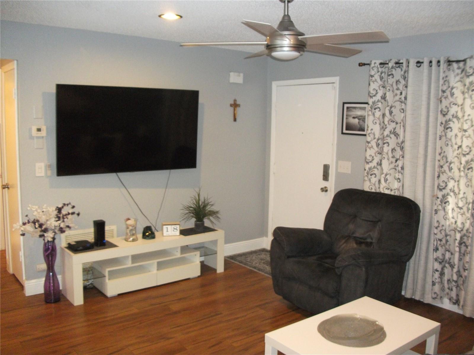 Image 5 of 28 For 12411 Brookside Street