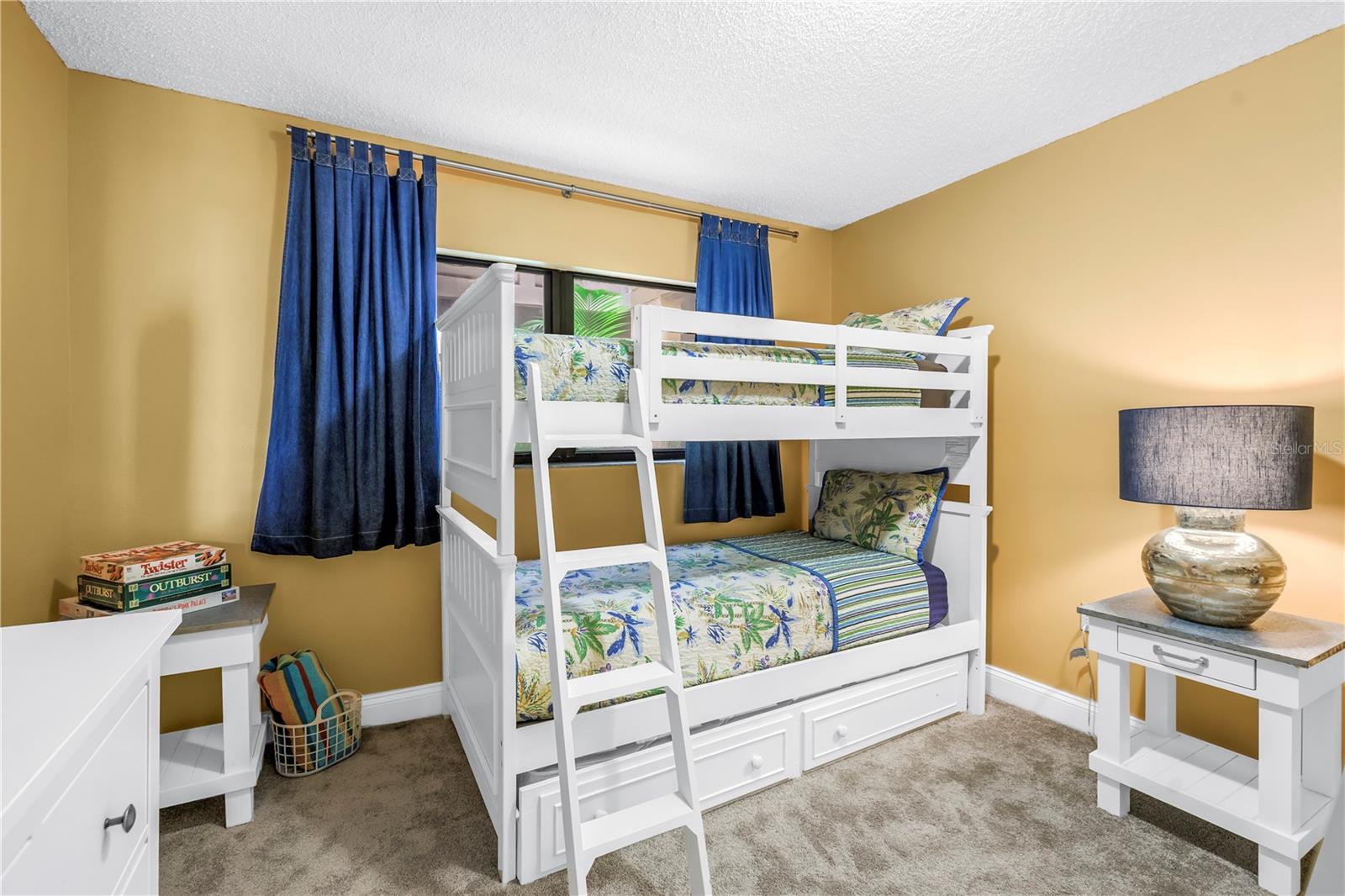 Image 35 of 64 For 6600 Sunset Way  118
