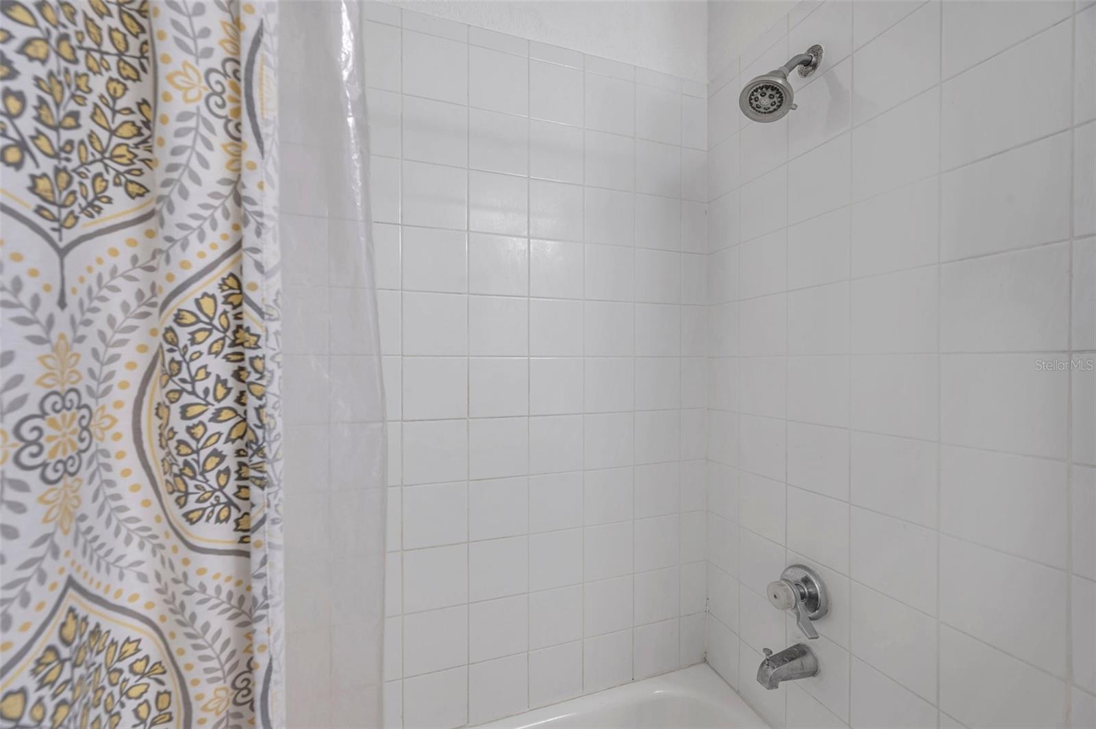 Listing photo id 13 for 10195 Sailwinds Boulevard N 208