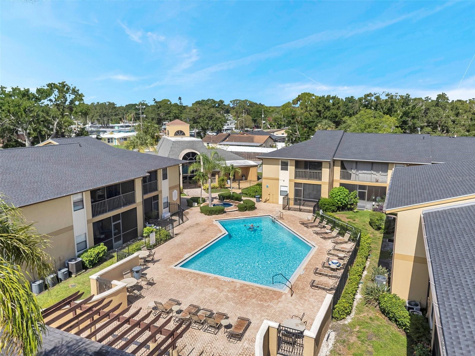 Listing photo id 29 for 10195 Sailwinds Boulevard N 208