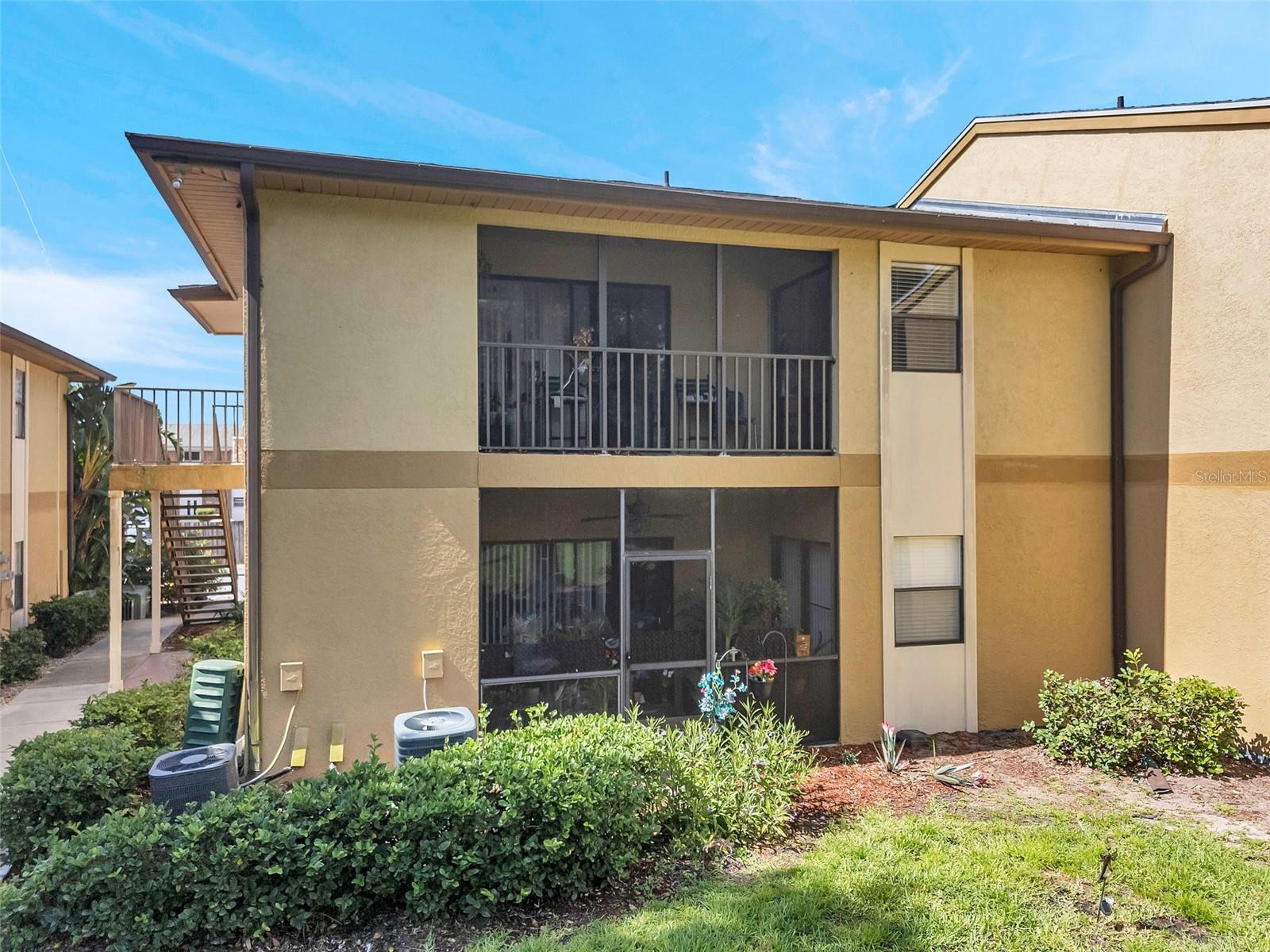 Listing photo id 32 for 10195 Sailwinds Boulevard N 208