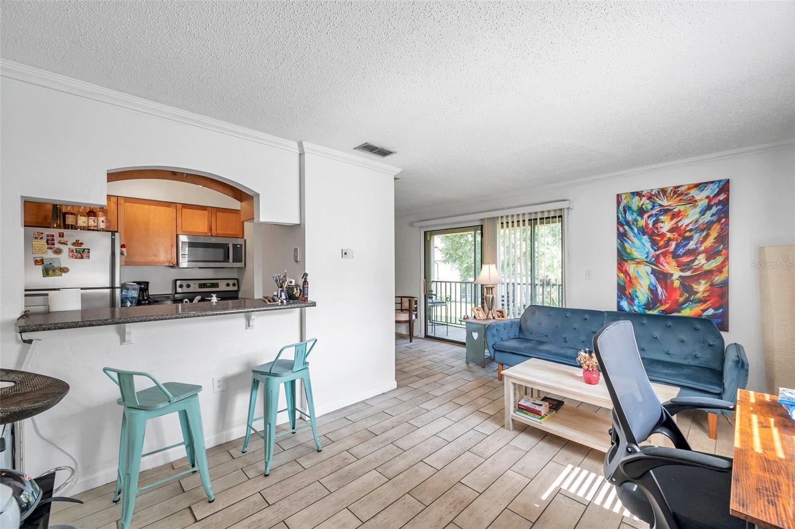 Listing photo id 3 for 10195 Sailwinds Boulevard N 208