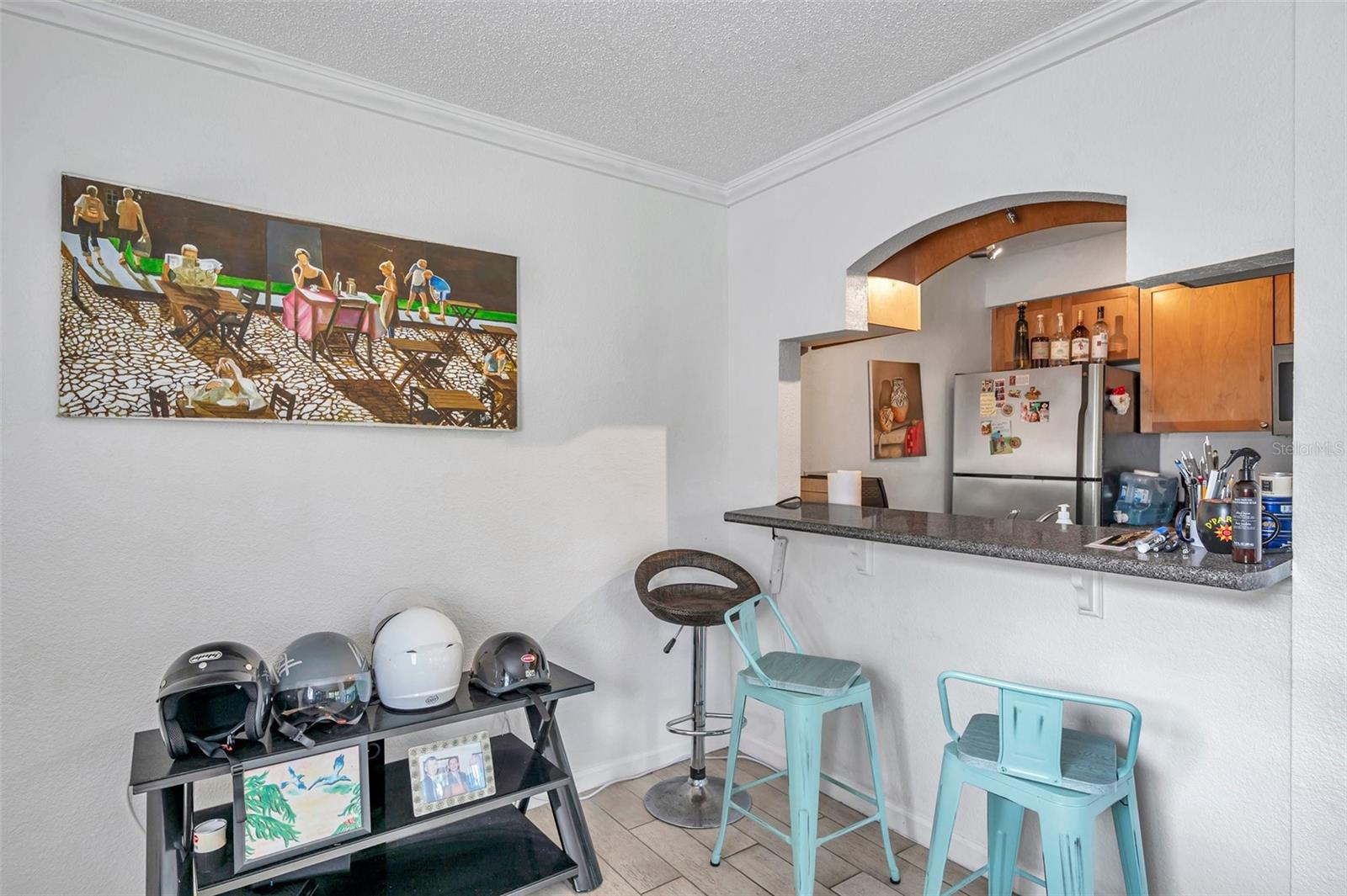 Listing photo id 4 for 10195 Sailwinds Boulevard N 208