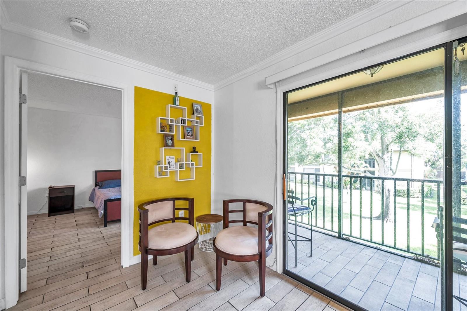 Listing photo id 5 for 10195 Sailwinds Boulevard N 208
