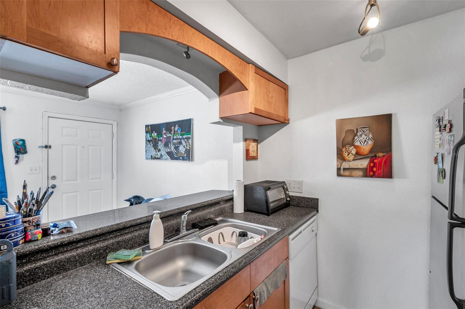 Listing photo id 6 for 10195 Sailwinds Boulevard N 208