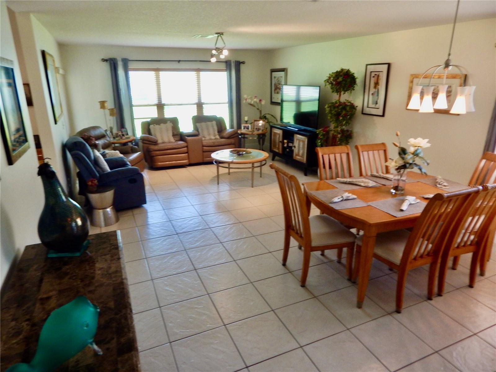 Listing photo id 8 for 29413 Caddyshack Lane