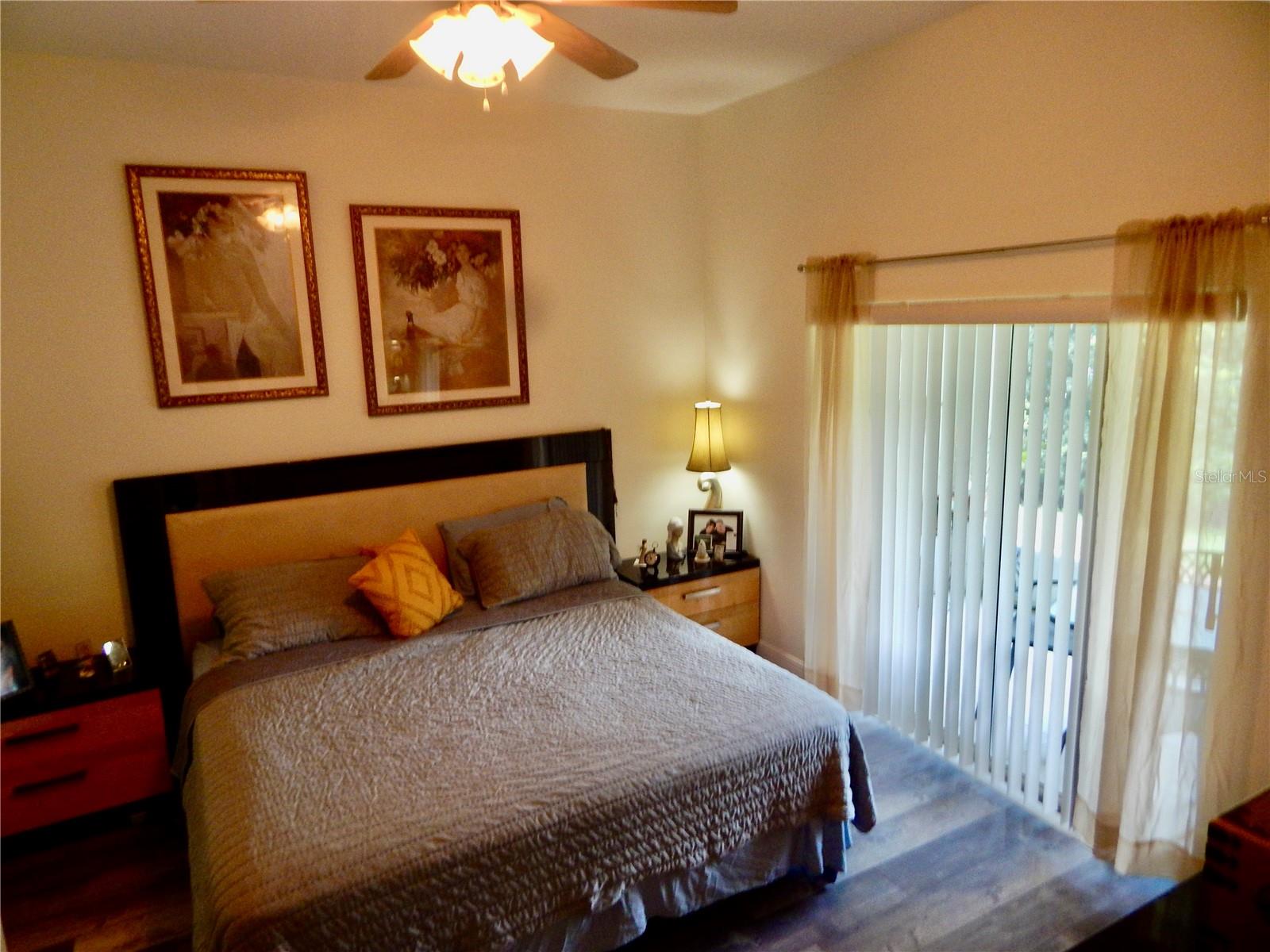 Listing photo id 9 for 29413 Caddyshack Lane