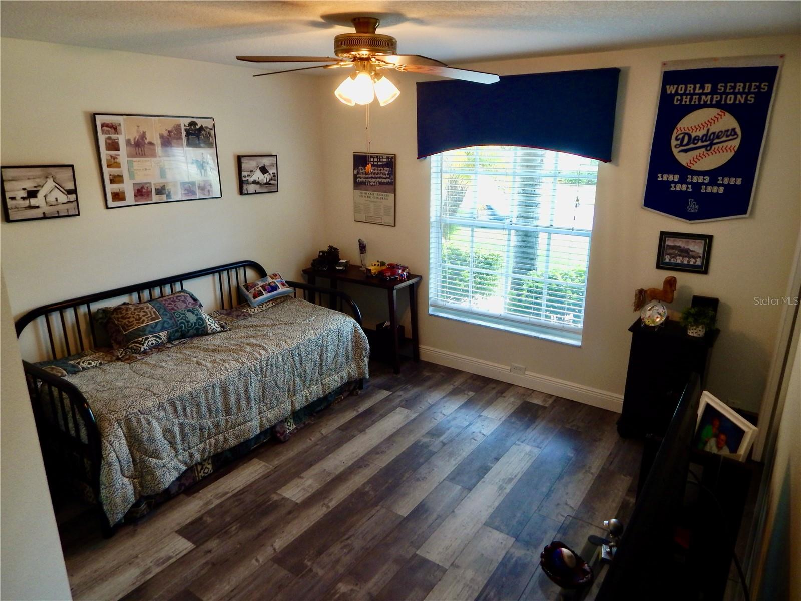Listing photo id 13 for 29413 Caddyshack Lane