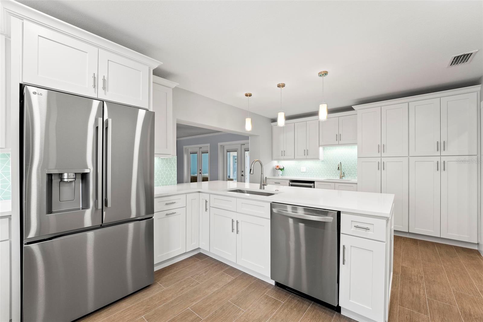 Image 10 of 46 For 605 Bosphorous Avenue