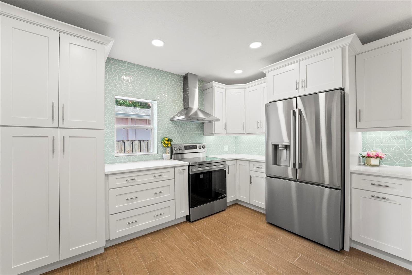 Image 12 of 46 For 605 Bosphorous Avenue
