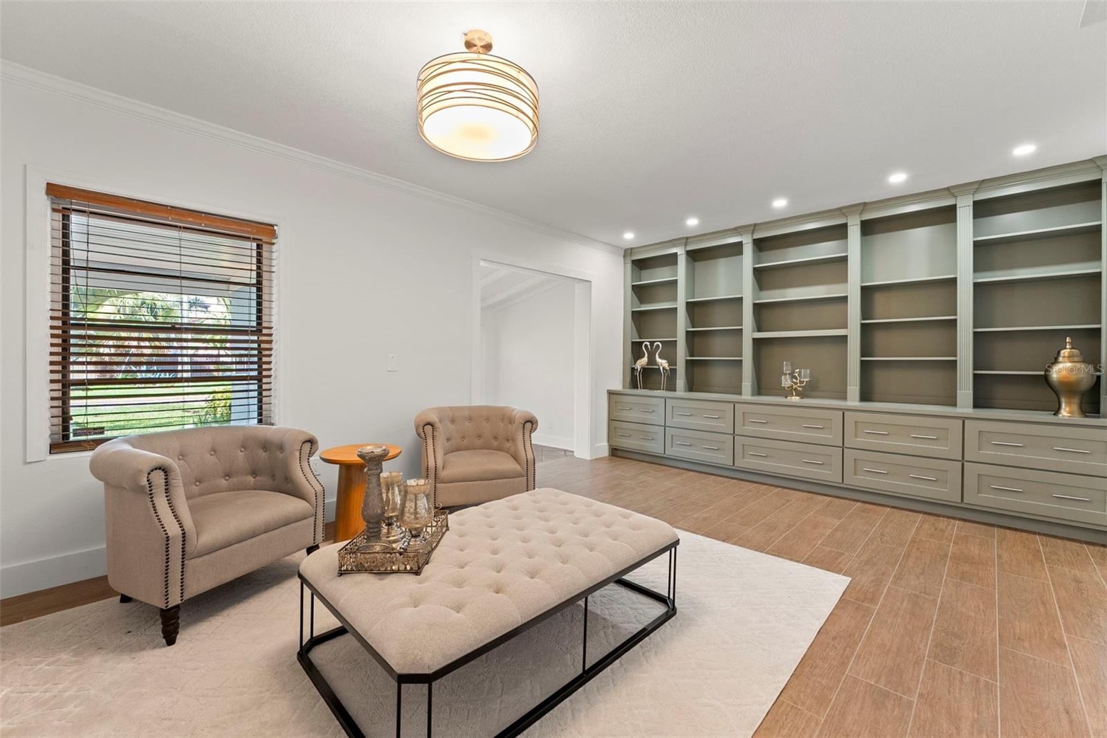 Image 14 of 46 For 605 Bosphorous Avenue
