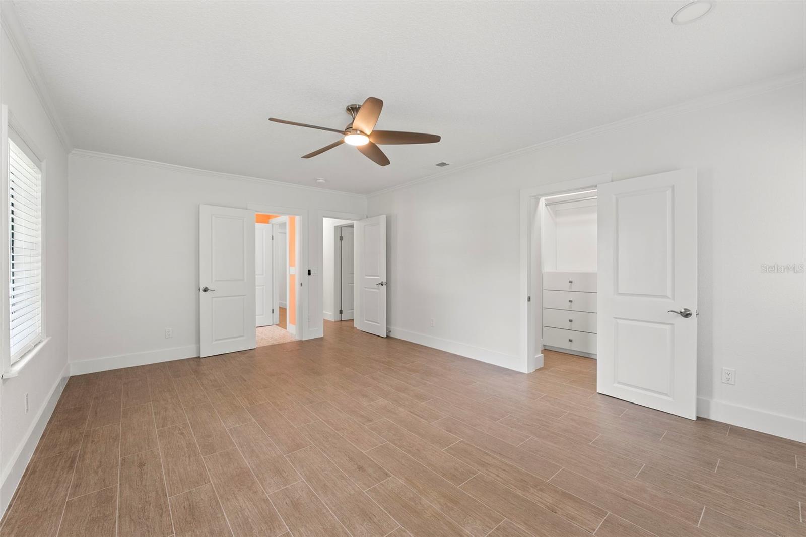Image 22 of 46 For 605 Bosphorous Avenue