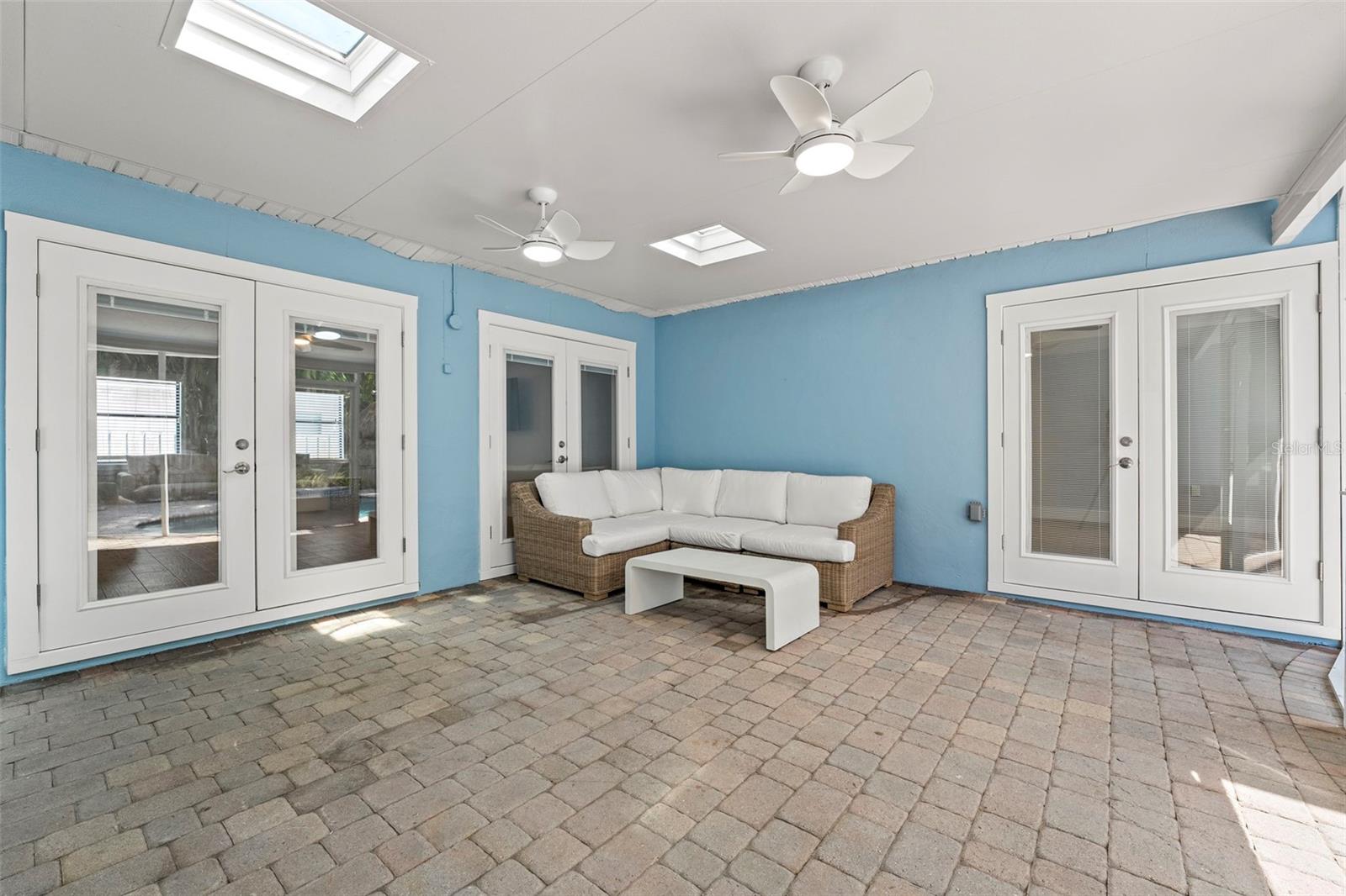 Image 41 of 46 For 605 Bosphorous Avenue
