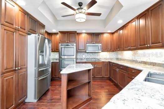 Image 11 of 48 For 3507 Bayshore Boulevard 302
