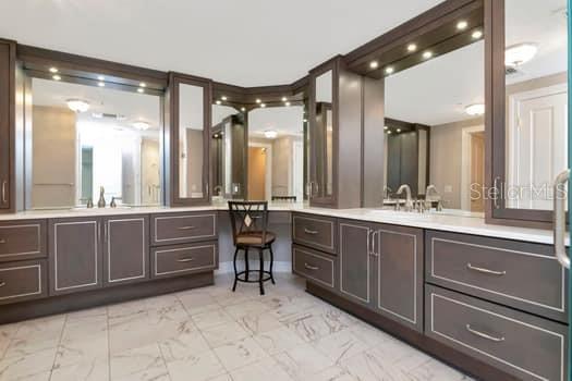 Image 19 of 48 For 3507 Bayshore Boulevard 302