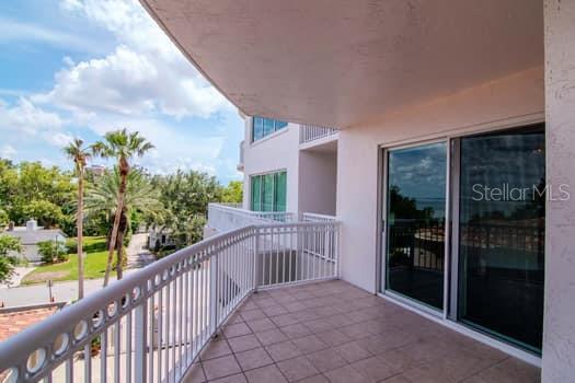 Image 29 of 48 For 3507 Bayshore Boulevard 302