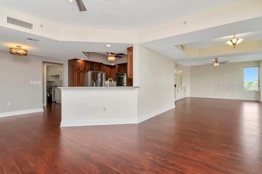 Image 8 of 48 For 3507 Bayshore Boulevard 302