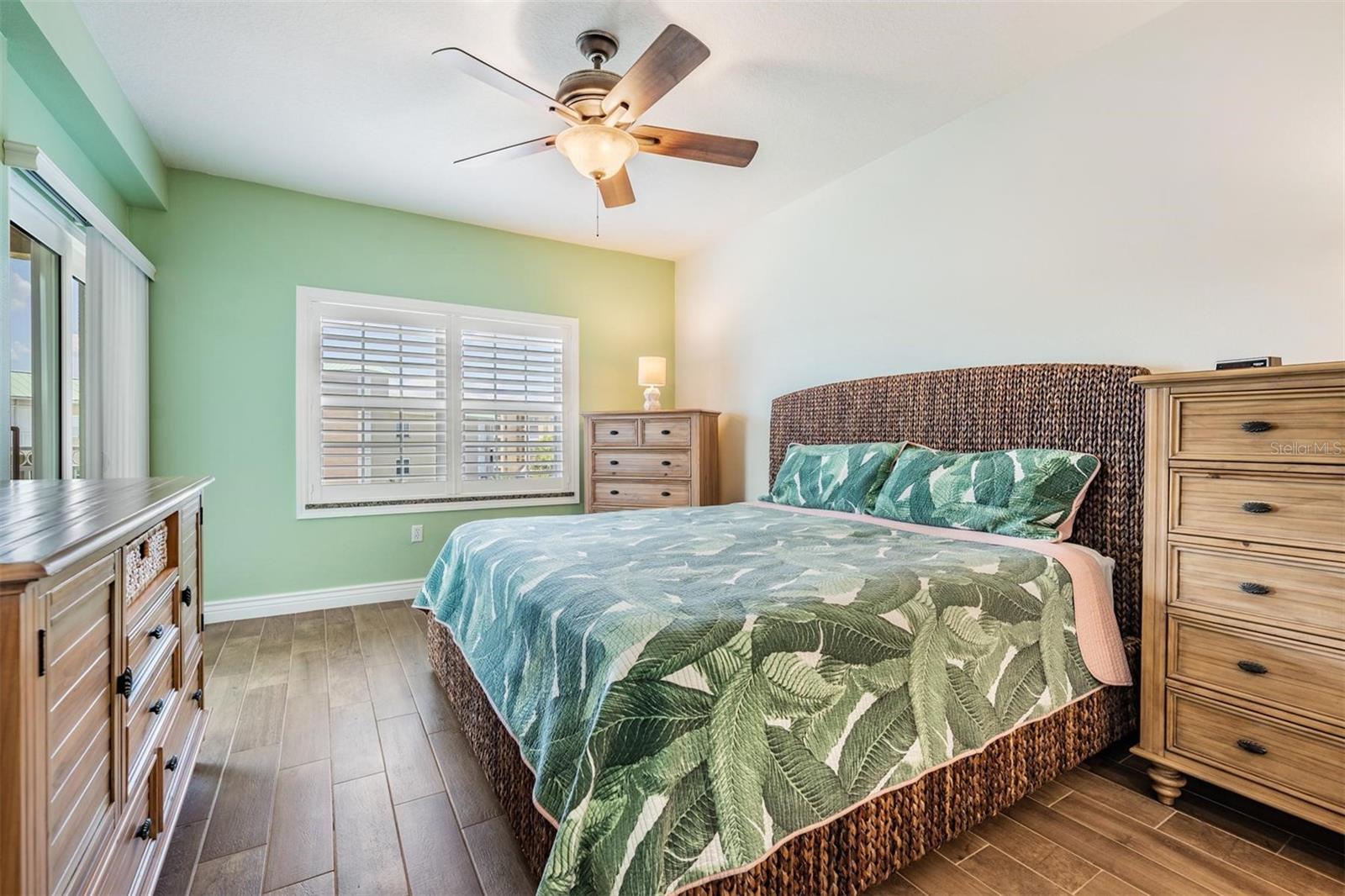 Image 26 of 53 For 399 150th Avenue 315