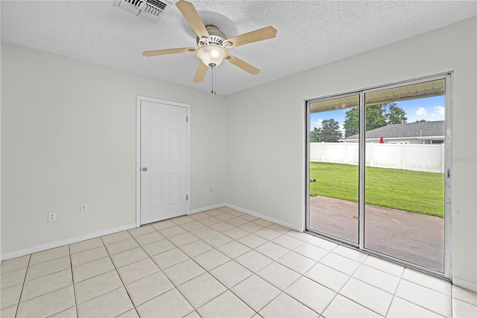 Image 11 of 34 For 23155 Thielman Avenue