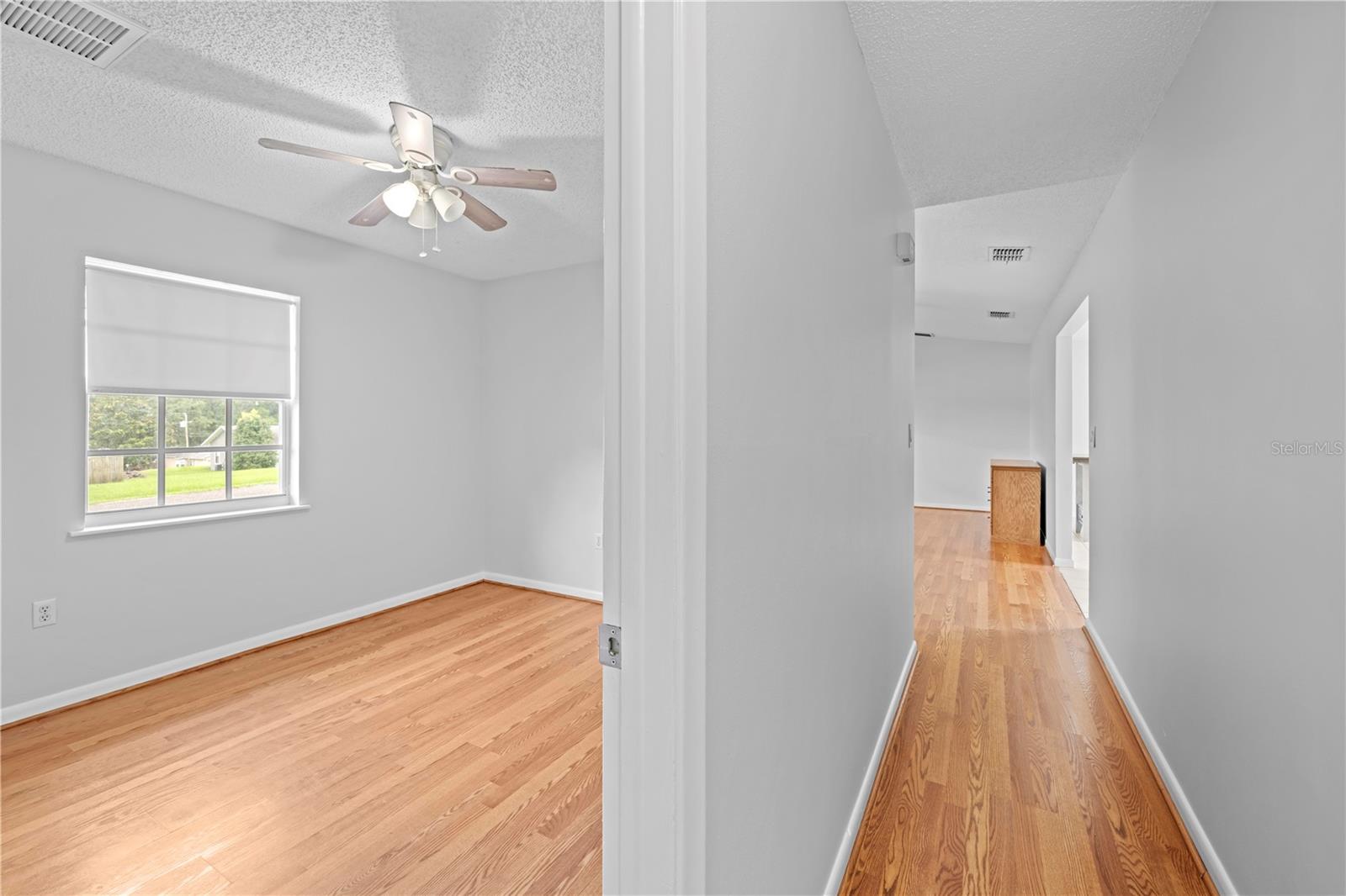 Image 18 of 34 For 23155 Thielman Avenue