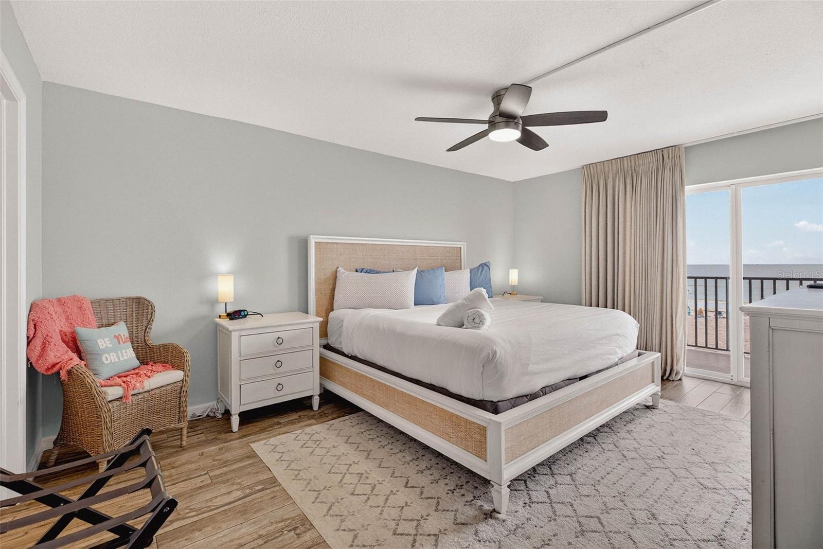 Image 21 of 42 For 14300 Gulf Boulevard 104