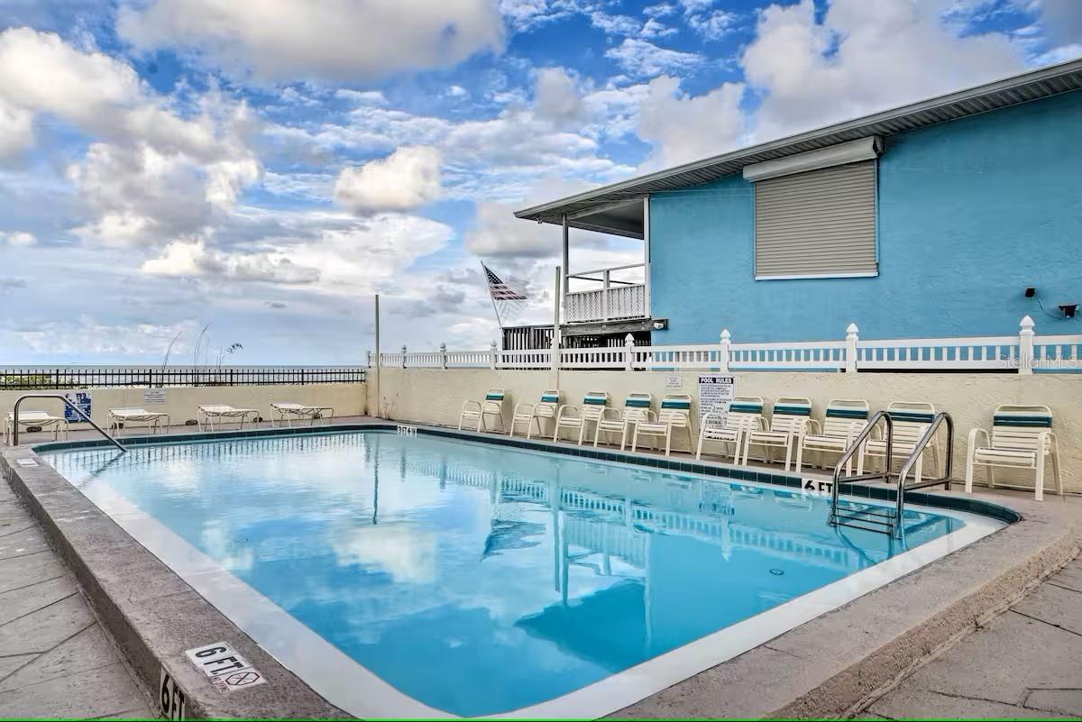 Image 35 of 42 For 14300 Gulf Boulevard 104