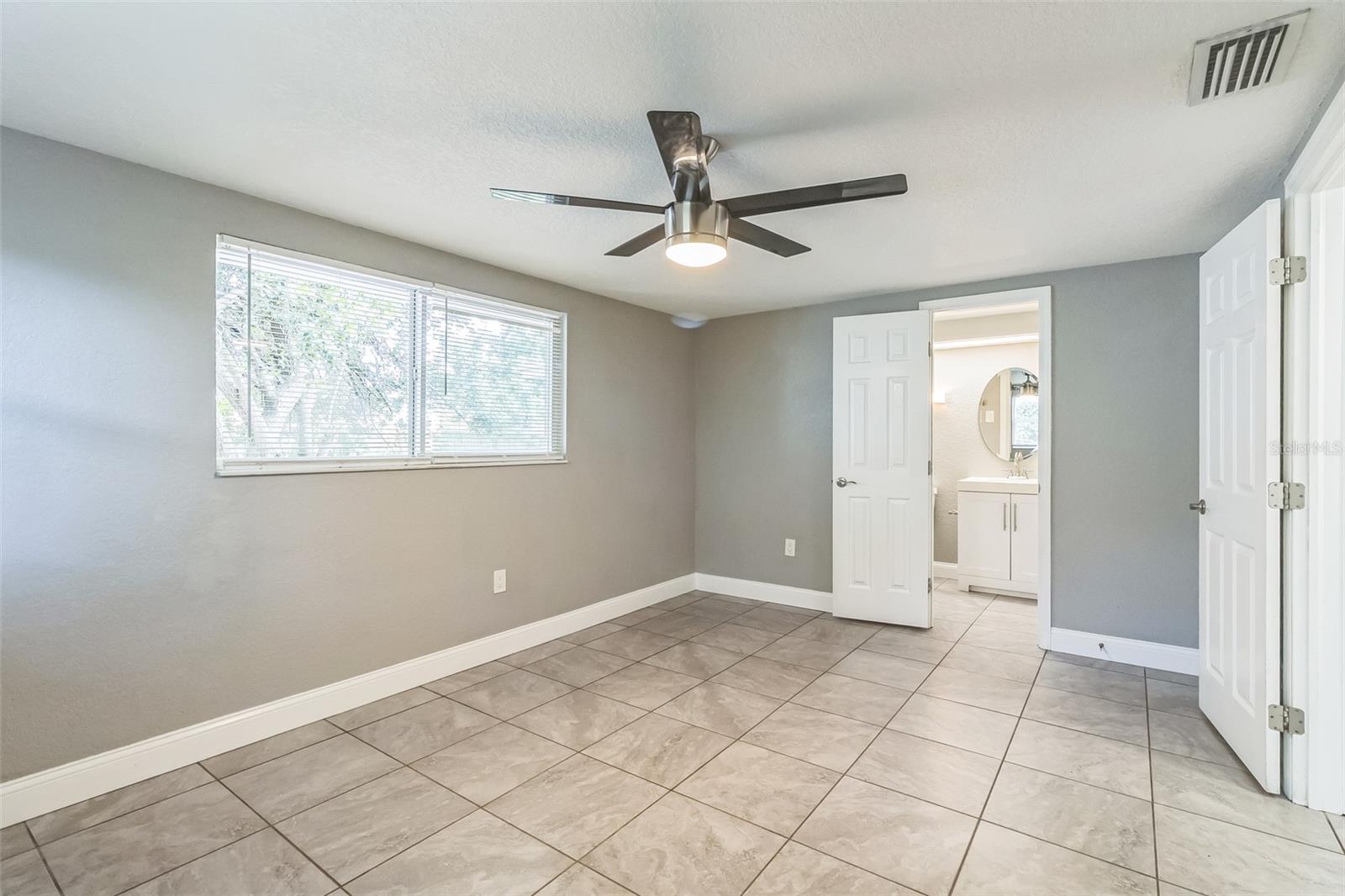 Image 7 of 31 For 5746 Embay Avenue