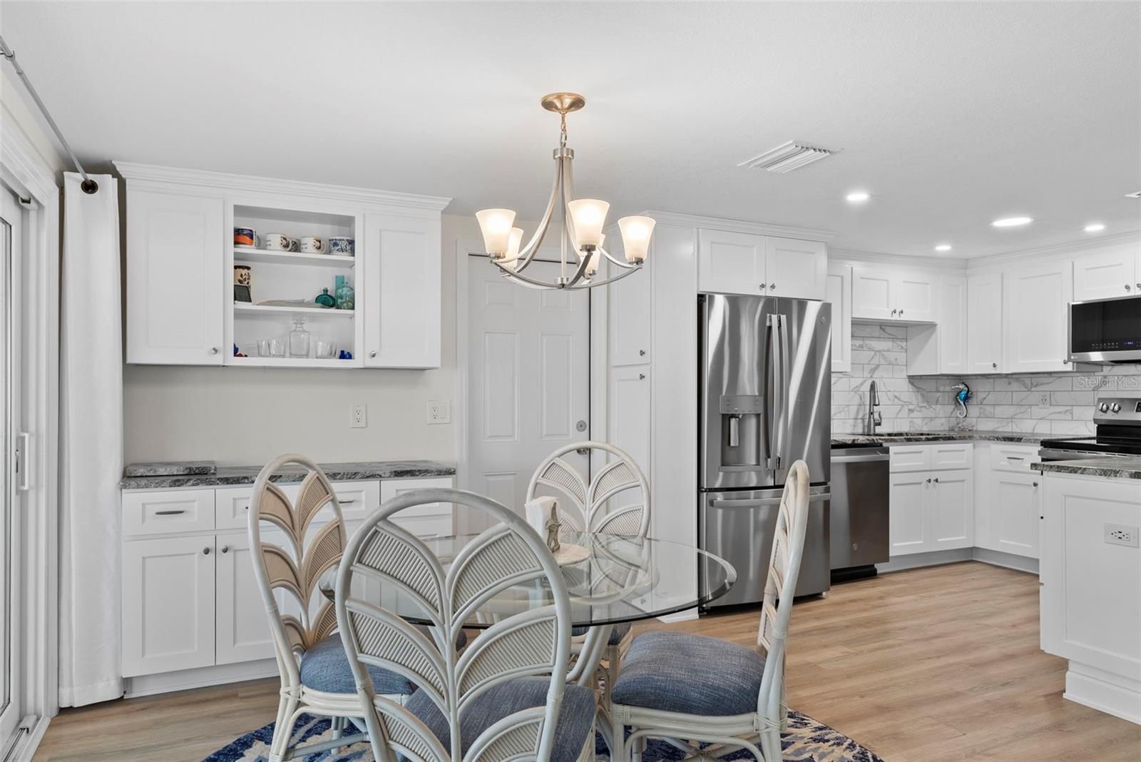 Image 13 of 95 For 4252 Floramar Terrace