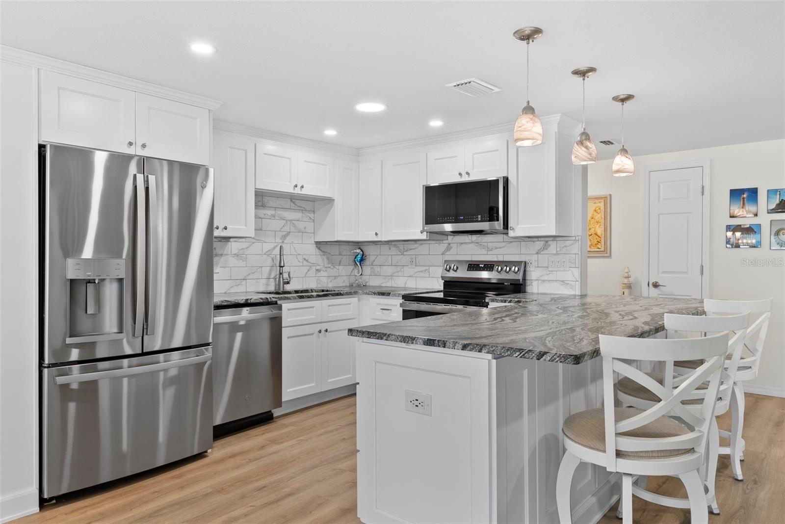 Image 14 of 95 For 4252 Floramar Terrace