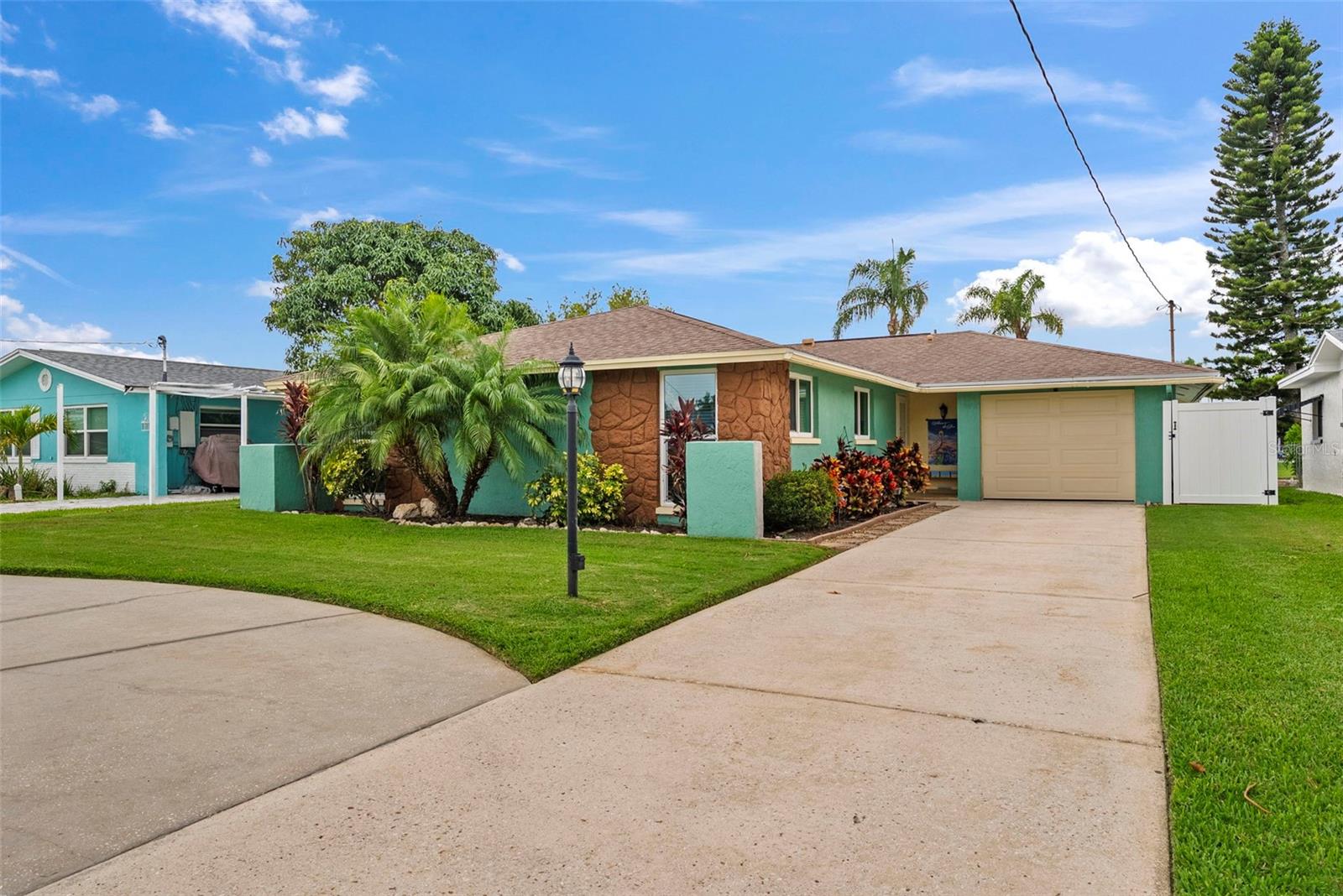 Image 2 of 95 For 4252 Floramar Terrace