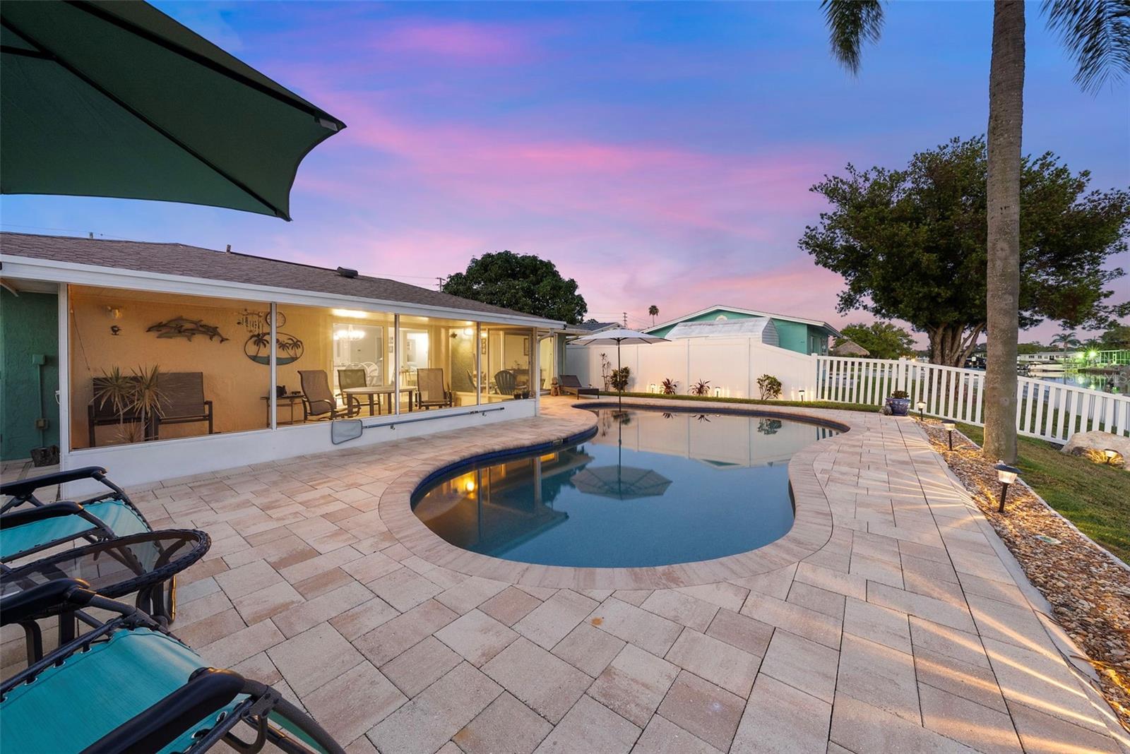 Image 28 of 95 For 4252 Floramar Terrace