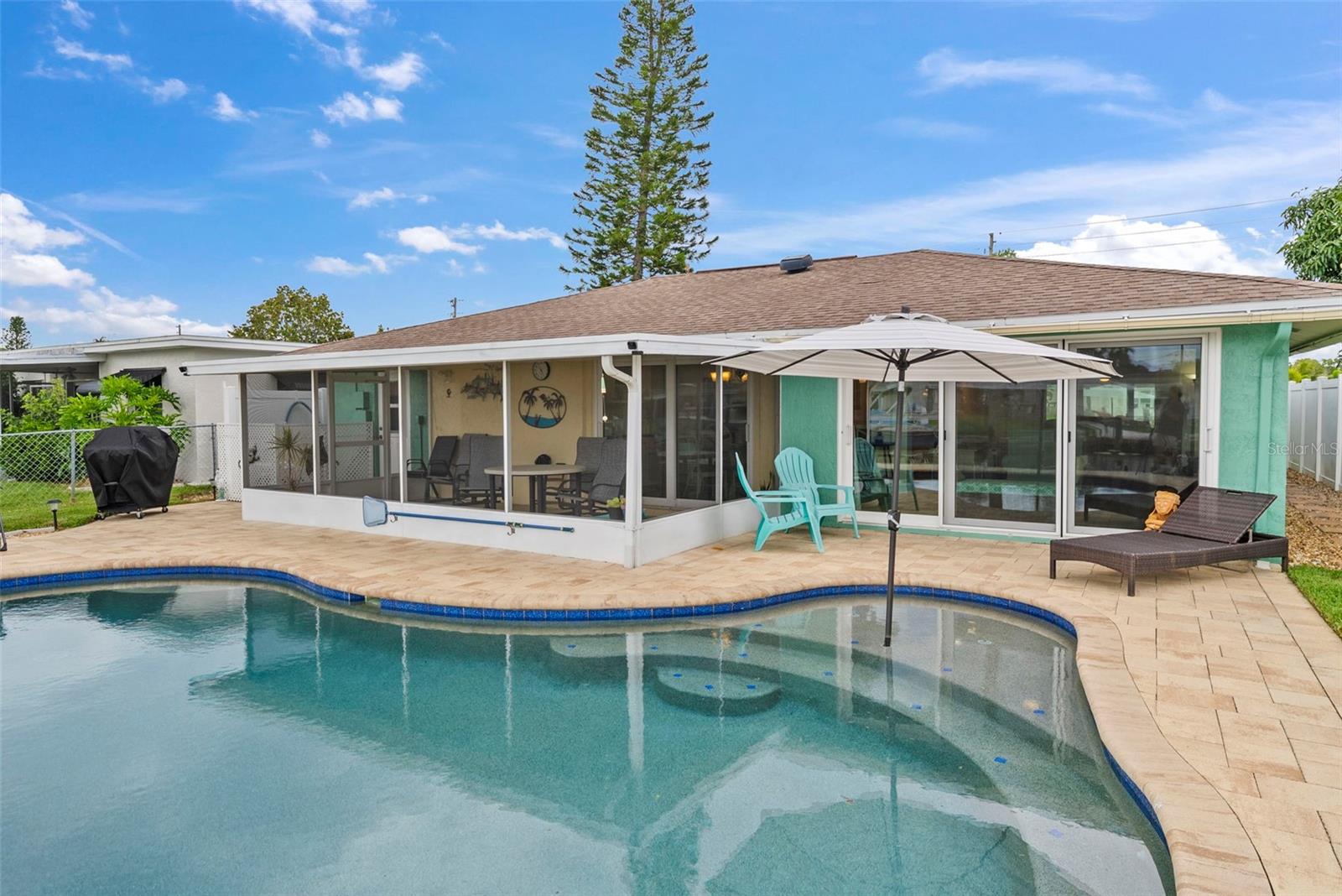 Image 36 of 95 For 4252 Floramar Terrace