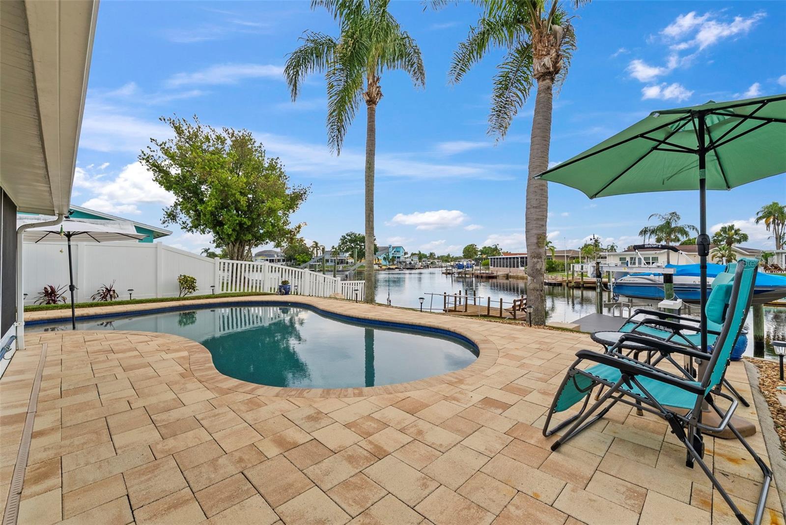 Image 39 of 95 For 4252 Floramar Terrace