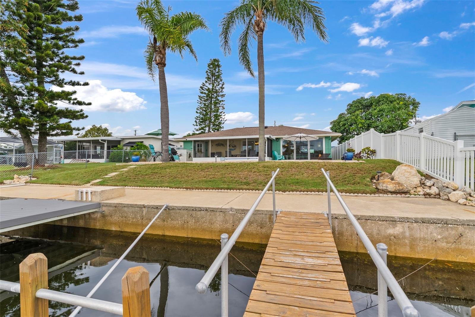 Image 45 of 95 For 4252 Floramar Terrace
