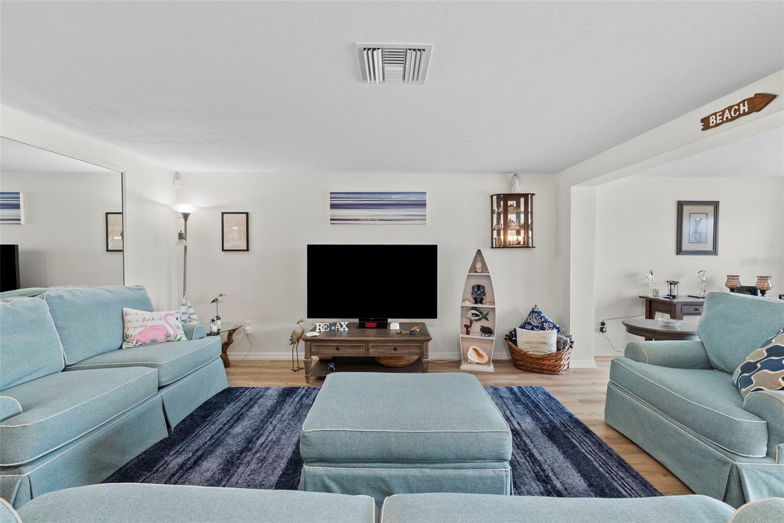 Image 6 of 95 For 4252 Floramar Terrace
